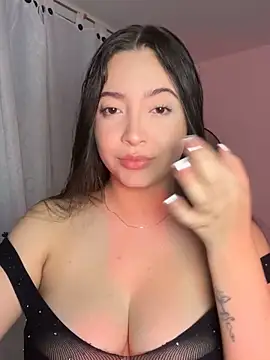 Snapshot of NathRossi chatting on 18, 10, 2025 NathRossi online show from 18, 10, 2025