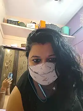 Snapshot of bobbyronak chatting on 18, 4, 2026 bobbyronak online show from 18, 4, 2026