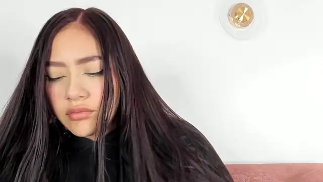 nicolle pierce online show from 2, 2, 2026