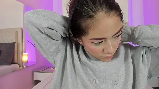 nicolle pierce online show from 6, 4, 2026