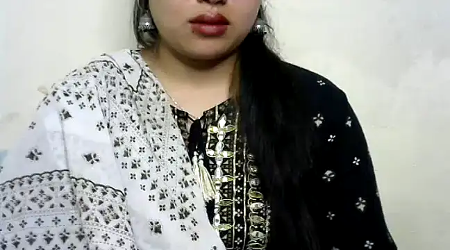 Snapshot of Come-on-over chatting on 9, 2, 2025 Come-on-over online show from 9, 2, 2025