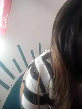 Snapshot of Kelly_del_soler25 chatting on 25, 11, 2025 Kelly del soler25 online show from 25, 11, 2025