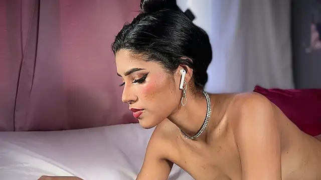 Snapshot of chiarabrielle00 chatting on 13, 3, 2026 chiarabrielle00 online show from 13, 3, 2026