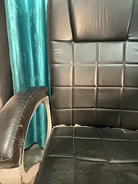 Snapshot of poision51 chatting on 12, 4, 2026 poision51 online show from 12, 4, 2026