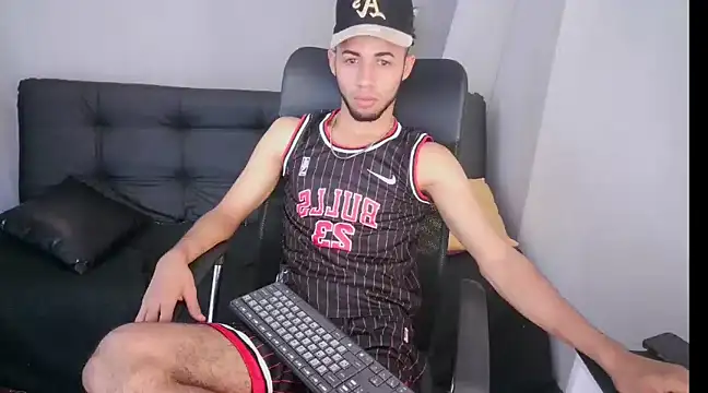 Snapshot of jhon_ath chatting on 1, 2, 2025 jhon ath online show from 1, 2, 2025