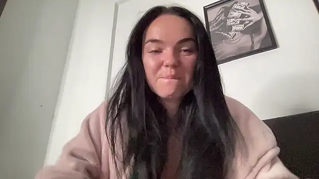 yorkshiregal online show from 2, 11, 2025