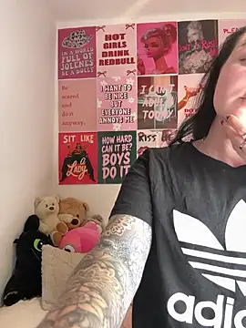 Snapshot of yorkshiregal chatting on 13, 4, 2026 yorkshiregal online show from 13, 4, 2026