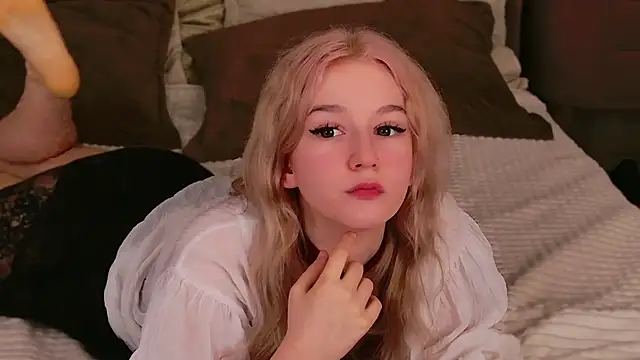 NaomiLoys online show from 21, 3, 2025