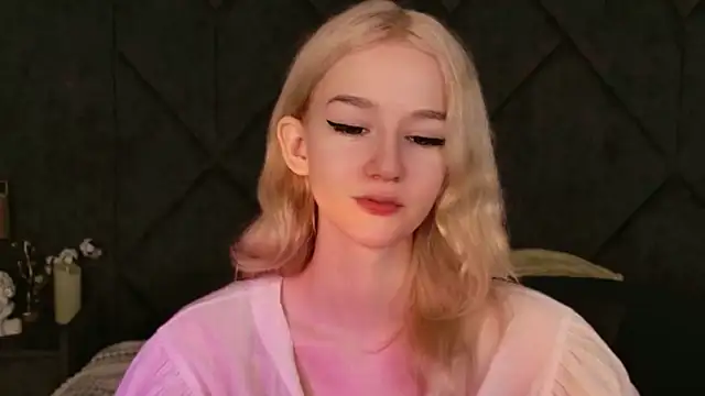 NaomiLoys online show from 16, 11, 2025