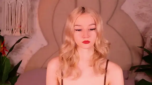 NaomiLoys online show from 16, 1, 2026