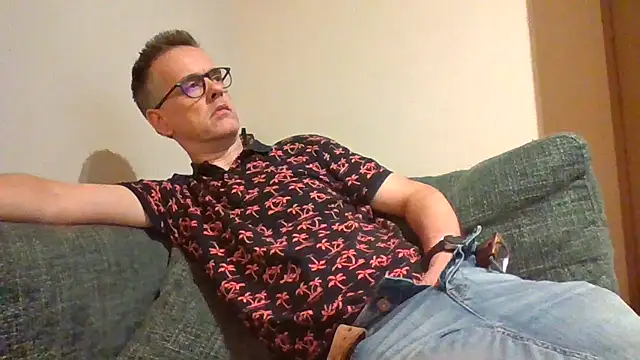 Snapshot of Hectorthyssen1 chatting on 19, 9, 2025 Hectorthyssen1 online show from 19, 9, 2025