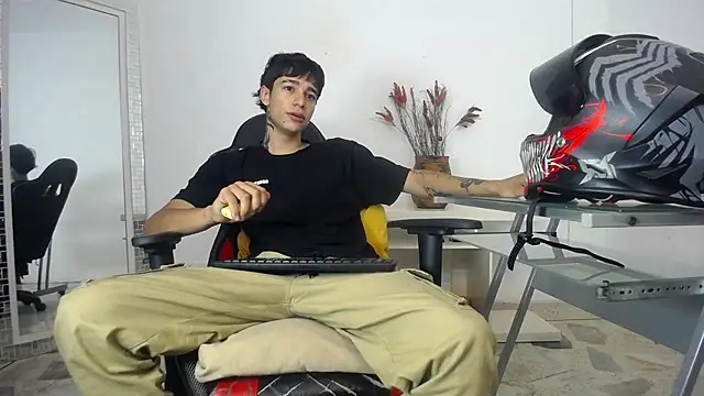 Snapshot of Zacktk7 chatting on 20, 1, 2025 Zacktk7 online show from 20, 1, 2025