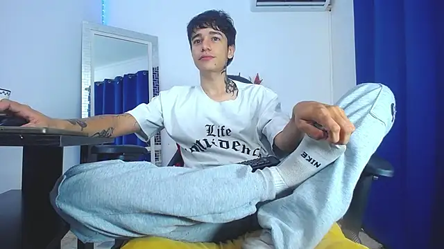 Snapshot of Zacktk7 chatting on 1, 2, 2025 Zacktk7 online show from 1, 2, 2025