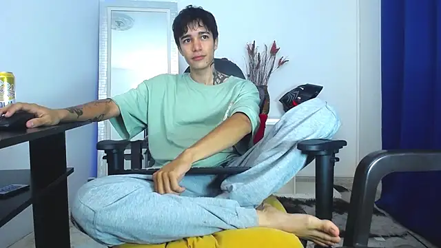 Snapshot of Zacktk7 chatting on 3, 2, 2025 Zacktk7 online show from 3, 2, 2025