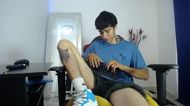 Snapshot of Zacktk7 chatting on 6, 2, 2025 Zacktk7 online show from 6, 2, 2025