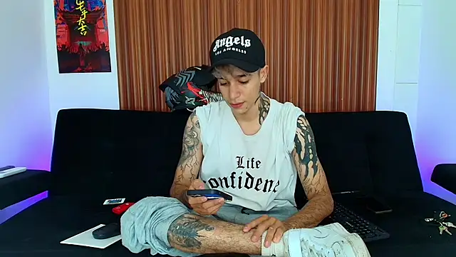 Snapshot of Zacktk7 chatting on 15, 3, 2025 Zacktk7 online show from 15, 3, 2025