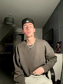 MikesWood21 online show from 2, 12, 2024