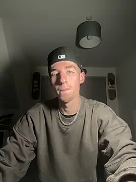 MikesWood21 online show from 2, 12, 2024