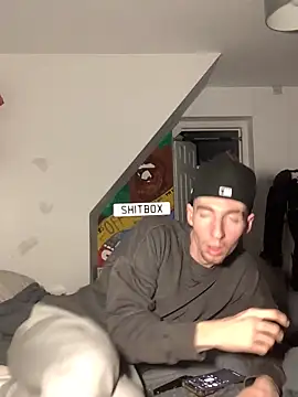 MikesWood21 online show from 18, 12, 2024