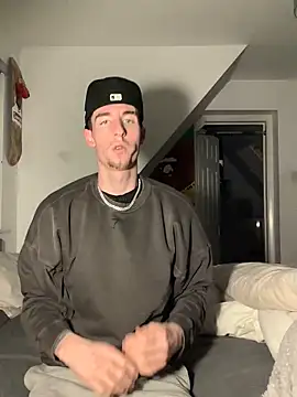 MikesWood21 online show from 10, 1, 2025