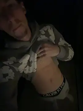 MikesWood21 online show from 4, 10, 2025