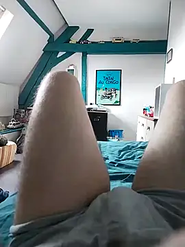 Snapshot of JulesG18 chatting on 6, 3, 2026 JulesG18 online show from 6, 3, 2026