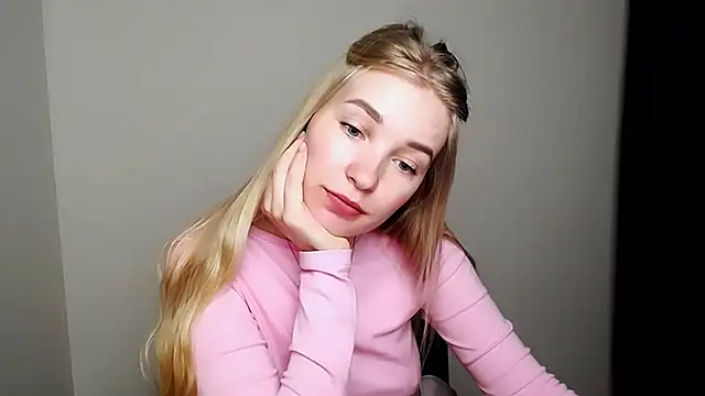 Snapshot of Queen_ofLove chatting on 28, 3, 2026 Queen ofLove online show from 28, 3, 2026