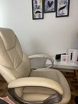 Snapshot of mariaan_m_ chatting on 21, 4, 2026 mariaan m online show from 21, 4, 2026