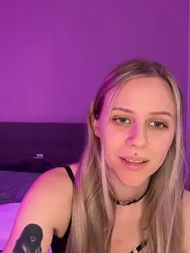 lunawolf21 online show from 17, 1, 2025