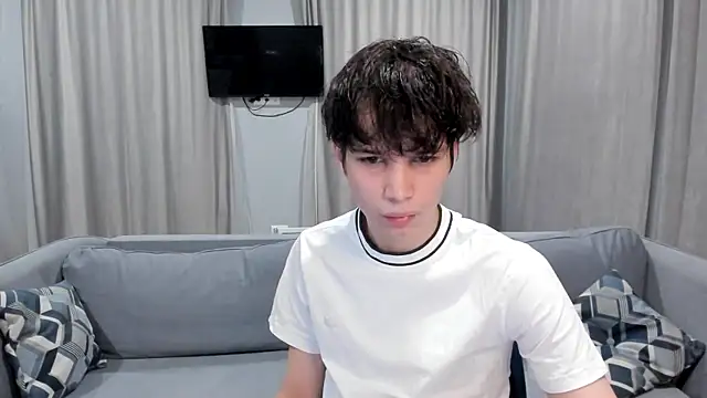 Snapshot of Im_Shine_Guy chatting on 1, 12, 2024 Im Shine Guy online show from 1, 12, 2024