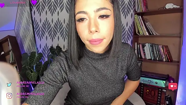 AndreaVelasco online show from 5, 2, 2025