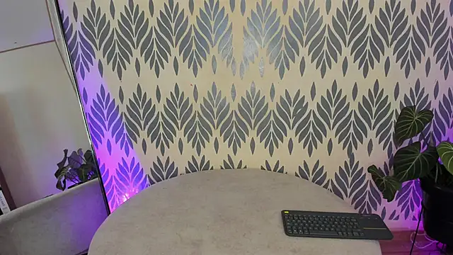 AndreaVelasco online show from 7, 2, 2025