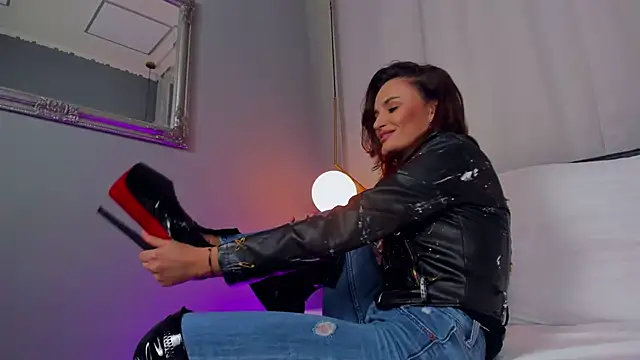 CarlaWhite online show from 26, 2, 2025