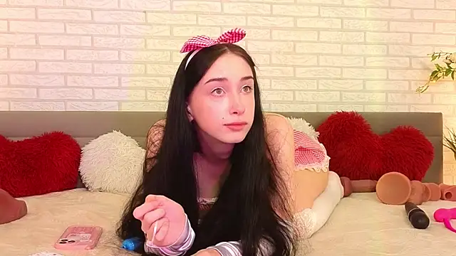 Snapshot of AlicePlayss chatting on 6, 3, 2025 AlicePlayss online show from 6, 3, 2025