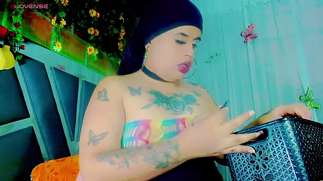 Snapshot of nauthyvalentina chatting on 5, 6, 2026 nauthyvalentina online show from 5, 6, 2026