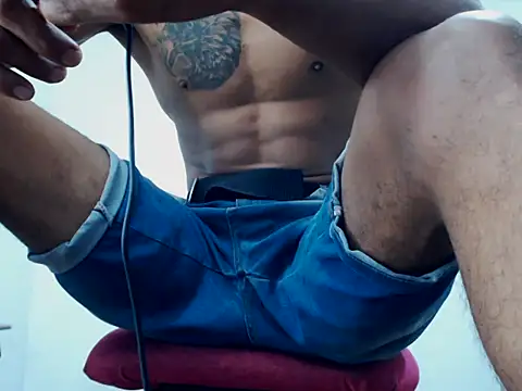 fernandez latinblackk online show from 22, 1, 2025