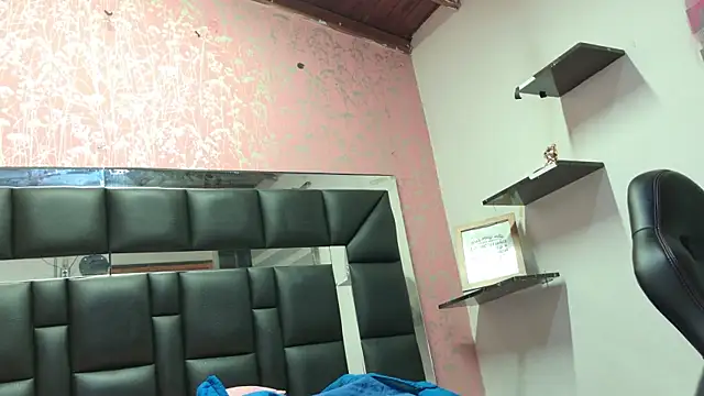Snapshot of Sofia_martiin chatting on 2, 10, 2025 Sofia martiin online show from 2, 10, 2025