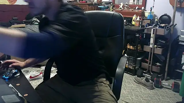 Snapshot of ScubaStevex chatting on 2, 11, 2025 ScubaStevex online show from 2, 11, 2025