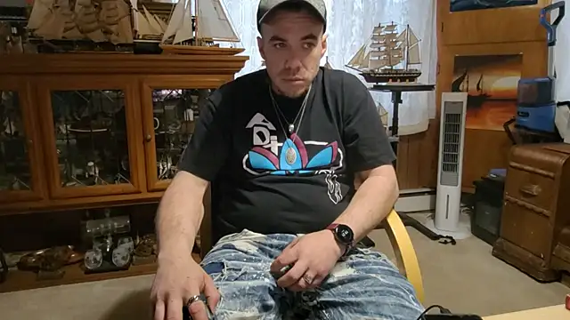 ScubaStevex online show from 13, 4, 2026