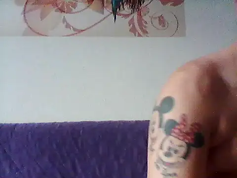 Snapshot of ich411983 chatting on 13, 4, 2026 ich411983 online show from 13, 4, 2026