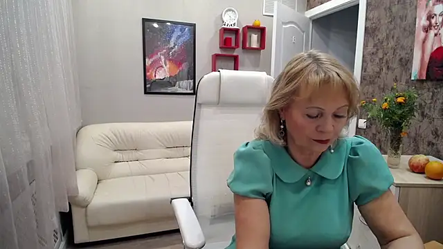 Milla Cutie18 online show from 22, 9, 2025