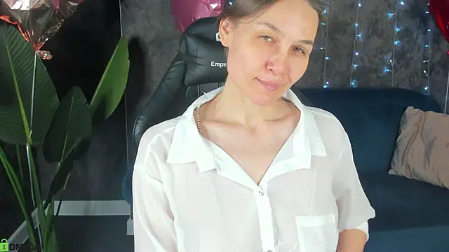 Snapshot of Lillian_White chatting on 27, 2, 2026 Lillian White online show from 27, 2, 2026