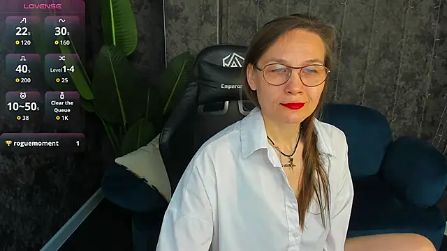 Snapshot of Lillian_White chatting on 20, 5, 2026 Lillian White online show from 20, 5, 2026