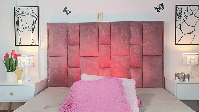 Snapshot of NicolMiller4 chatting on 9, 4, 2026 NicolMiller4 online show from 9, 4, 2026