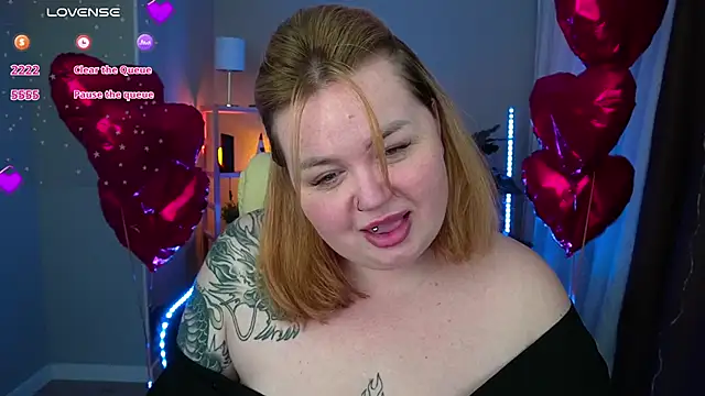 Snapshot of ZaraReignn chatting on 20, 2, 2025 ZaraReignn online show from 20, 2, 2025