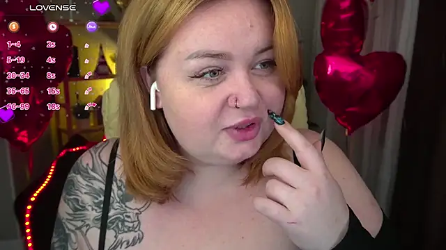 Snapshot of ZaraReignn chatting on 21, 2, 2025 ZaraReignn online show from 21, 2, 2025