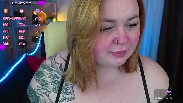 Snapshot of ZaraReignn chatting on 7, 3, 2025 ZaraReignn online show from 7, 3, 2025
