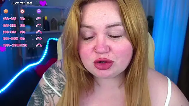Snapshot of ZaraReignn chatting on 12, 3, 2025 ZaraReignn online show from 12, 3, 2025