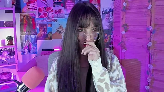 LuxRayi online show from 7, 2, 2025