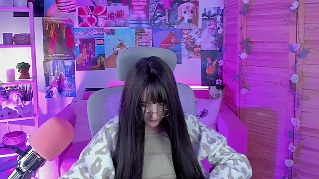 LuxRayi online show from 7, 2, 2025